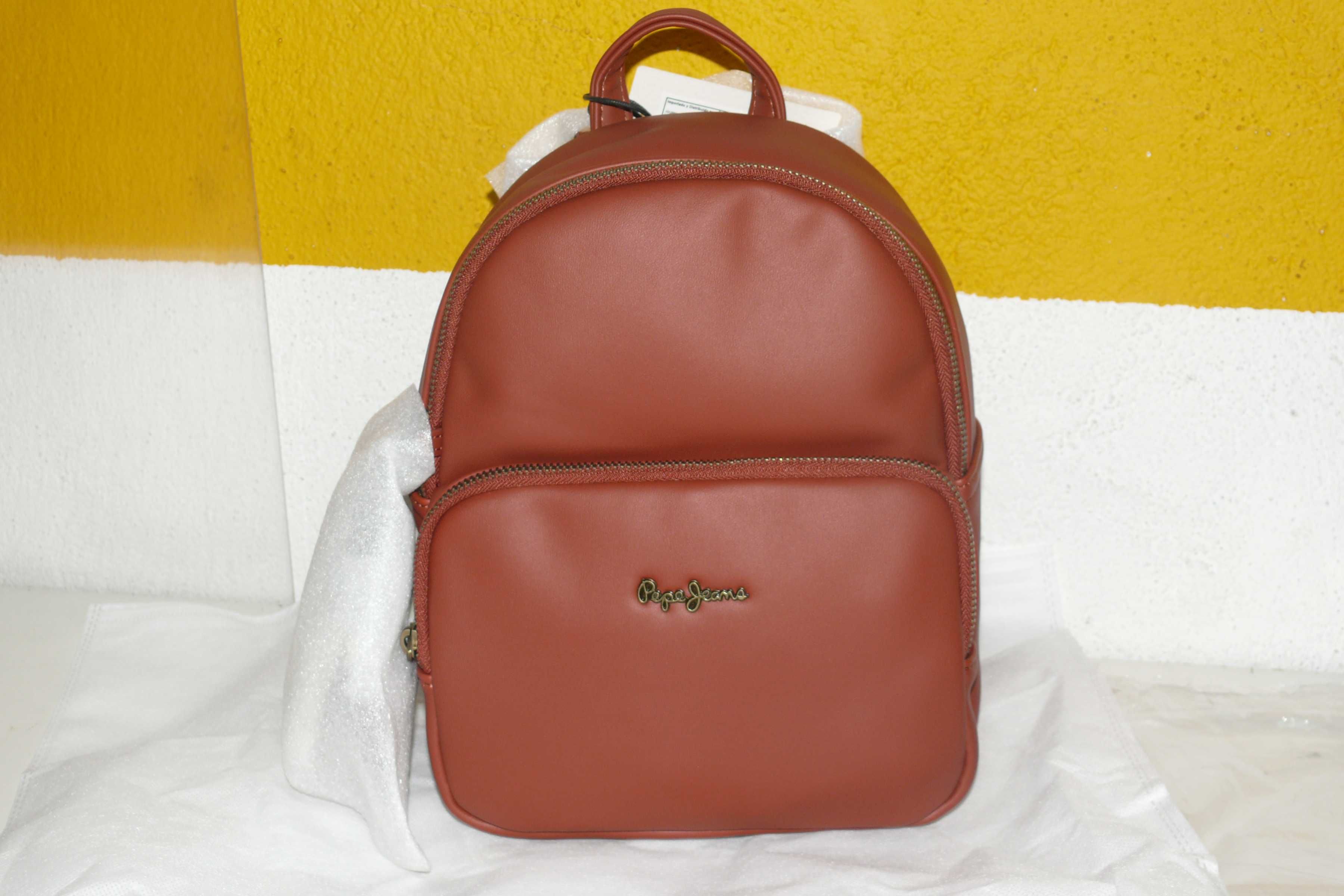 Mochila de Senhora 26cm. Pepe Jeans Bianca