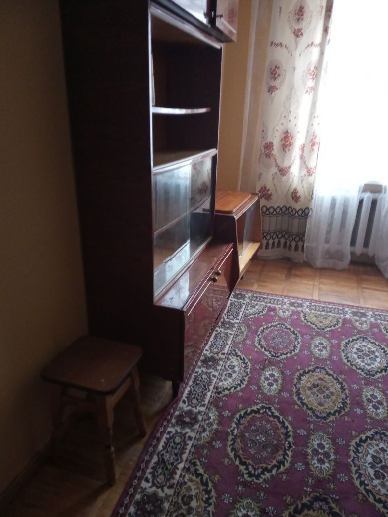 Здам кімнату в квартирі в р-ні Урожаю для двох хлопців без господаря.