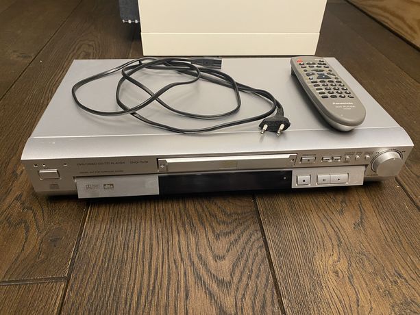 Odtwarzacz DVD/CD Panasonic DVD-RV31 plus Pilot