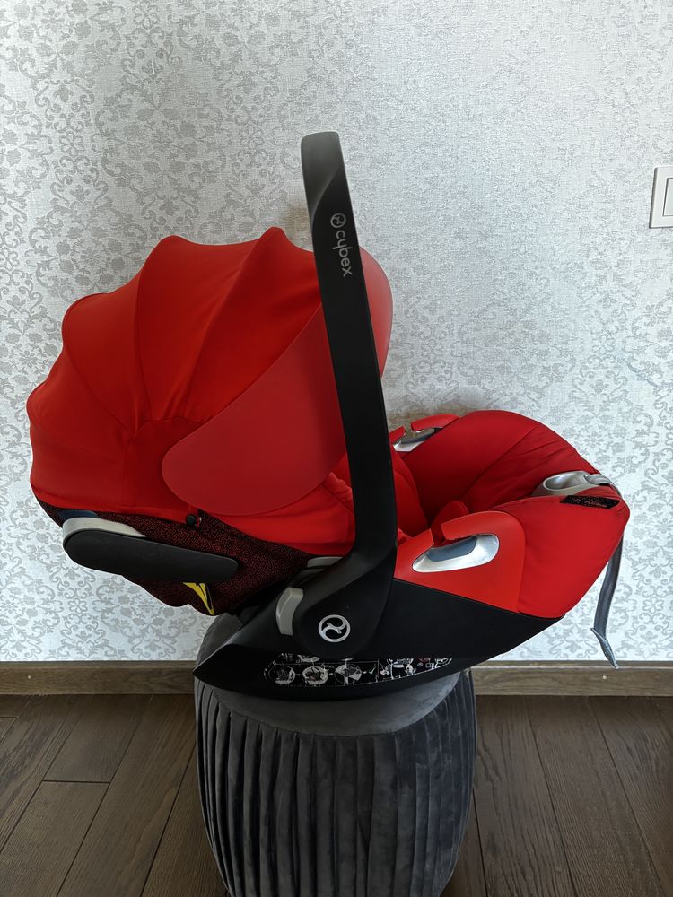 Автокрісло Cybex Cloud Z Autumn Gold burnt Red червоне розкладне