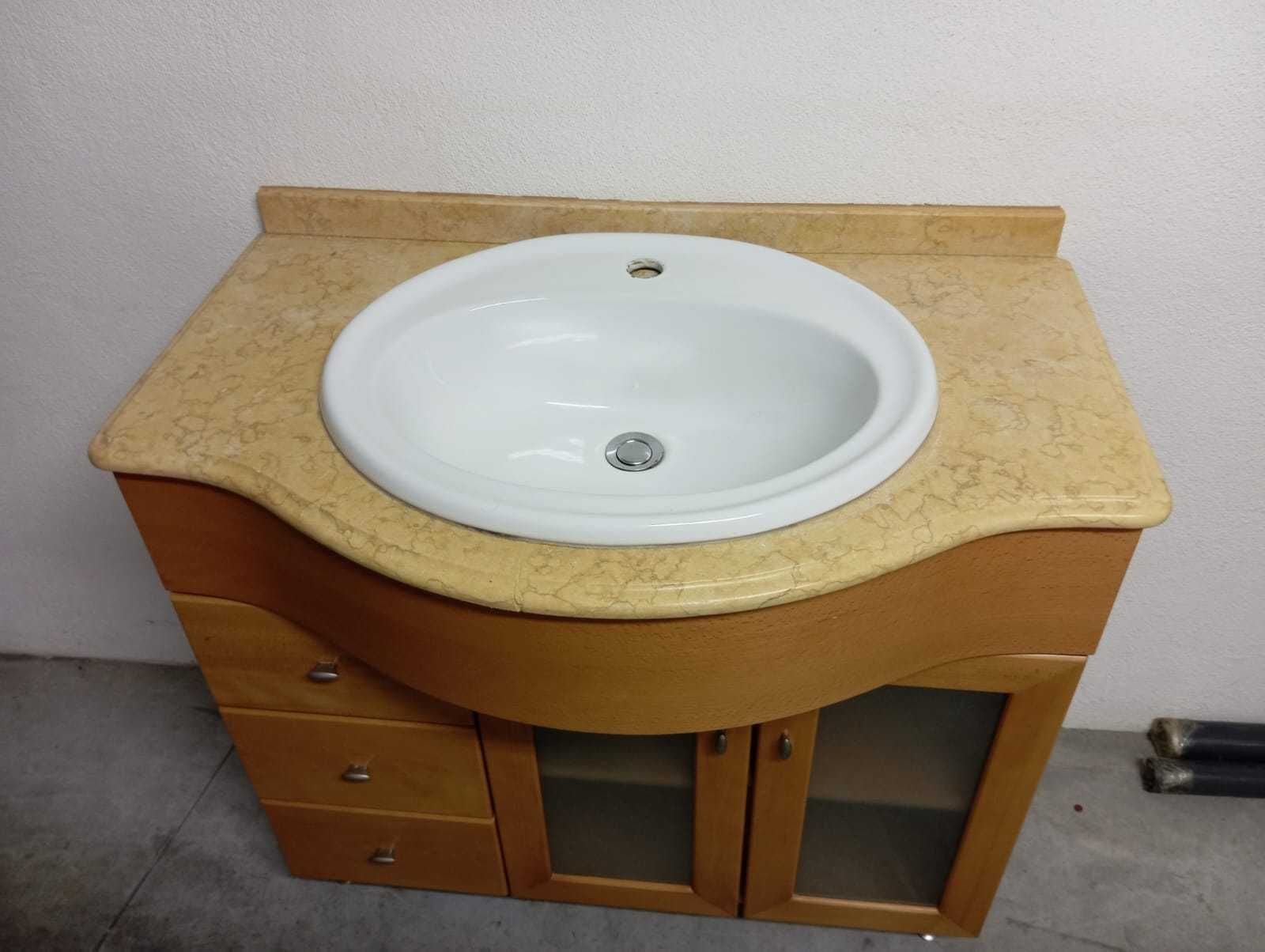 Móvel de wc com lavatório em madeira de qualidade