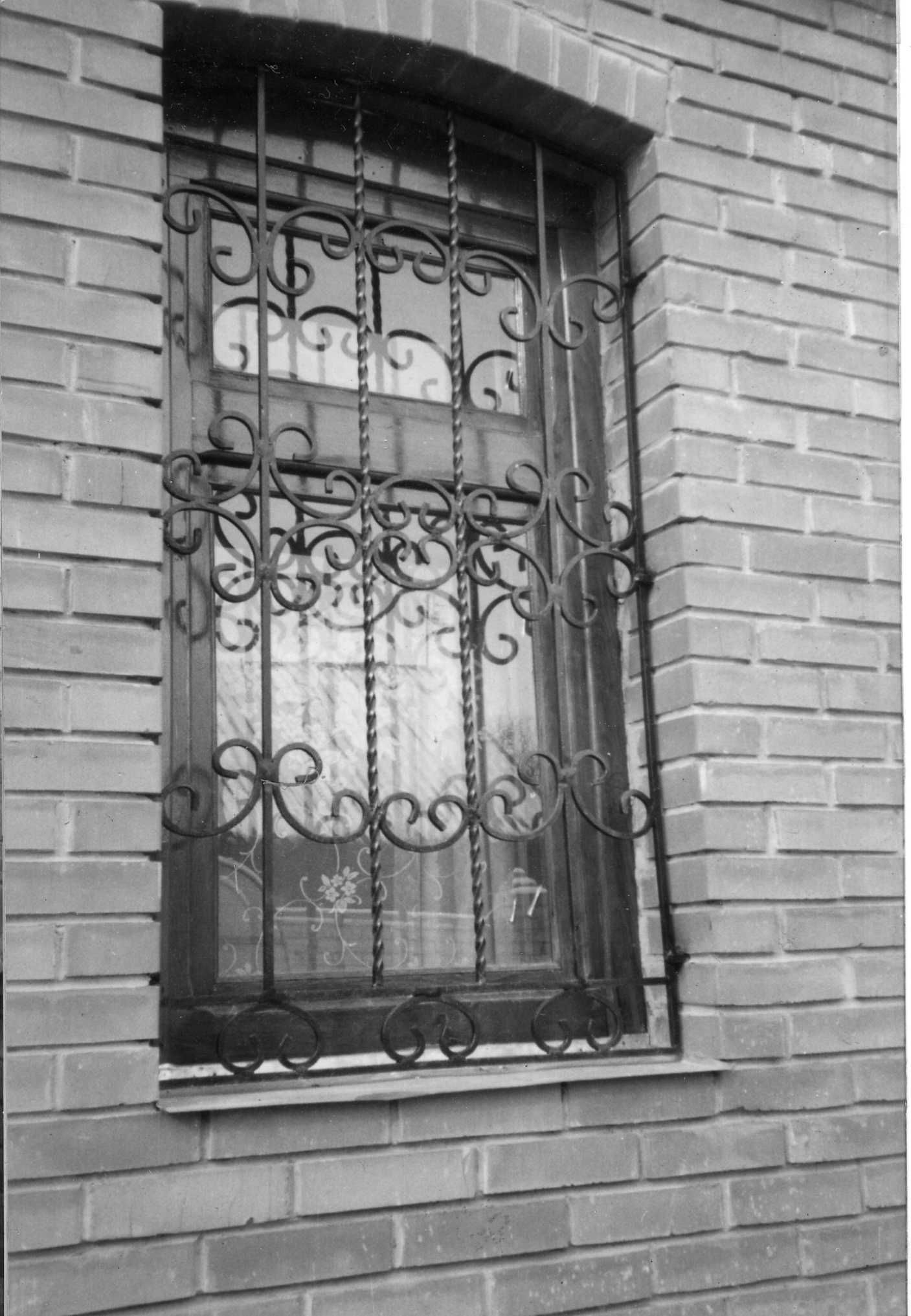 Решетки на окна, балконы, калитки, тамбурные двери
