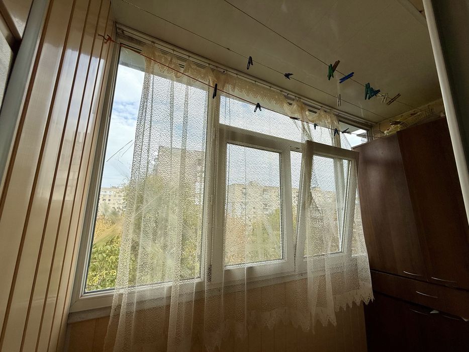 Продам 2-х кімнатну квартиру в центрі