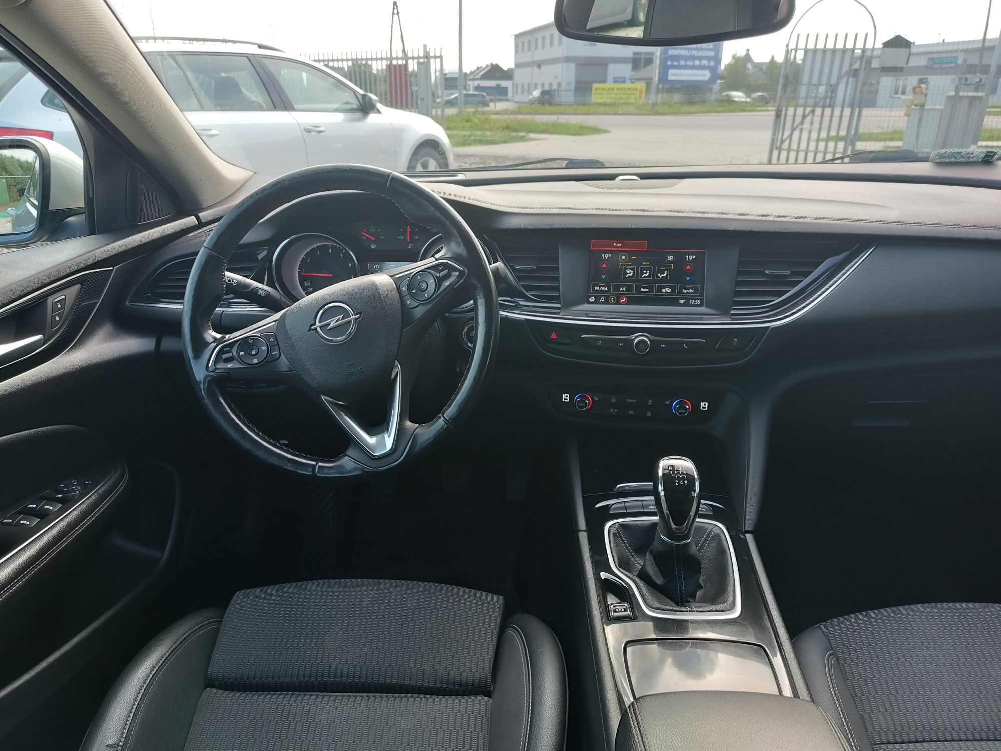 OPEL INSIGNIA Innovation. Krajowy. Bezwypadkowy .2019 r. 1.6 B 200 KM.