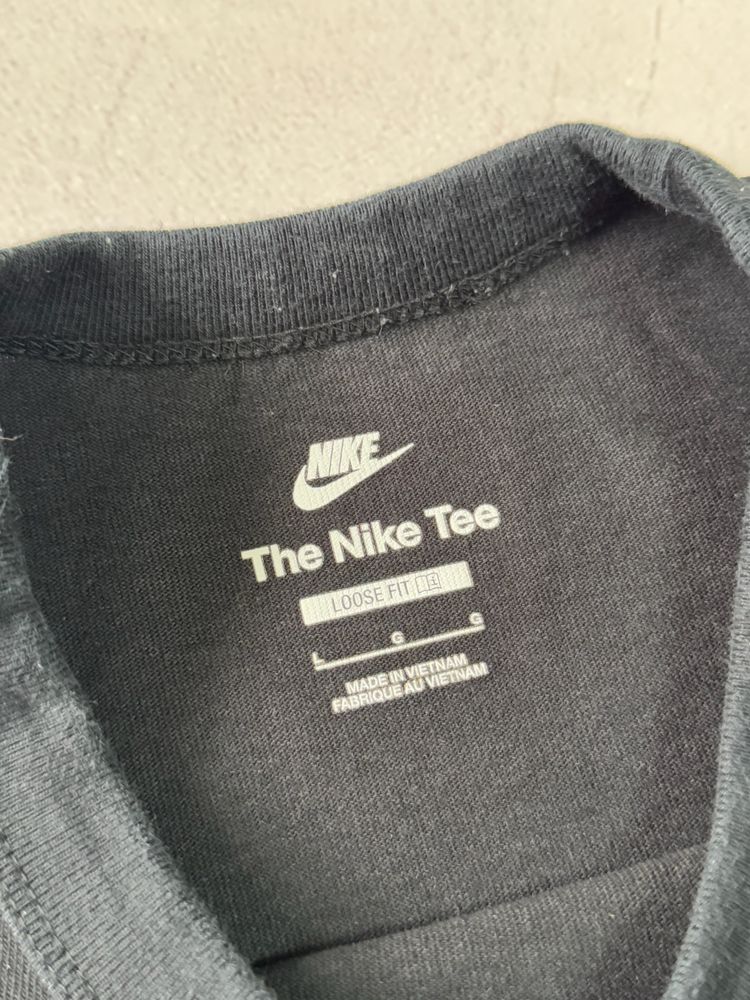 Футболка чорна чоловіча Nike center logo oversized оригінал
