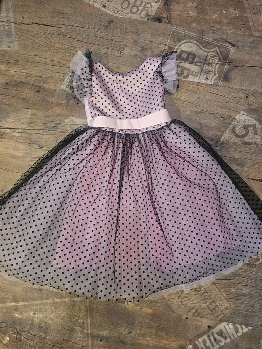 Плаття для двійні, випускний у садочок