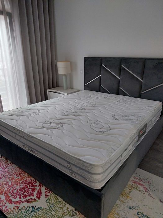 Cama estofada + colchão