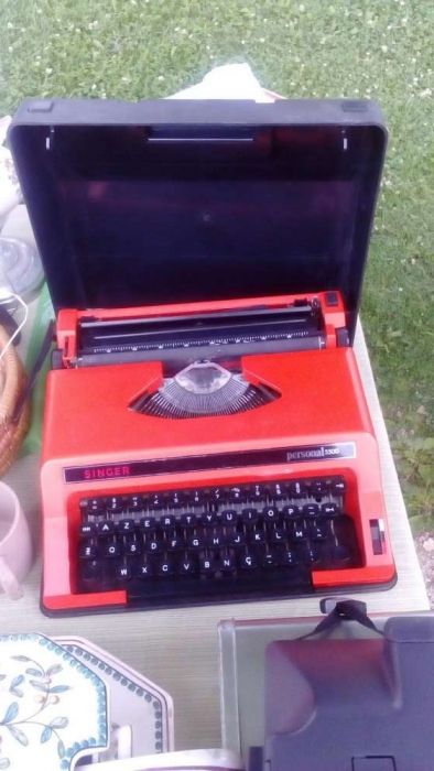 Máquina de escrever singer
