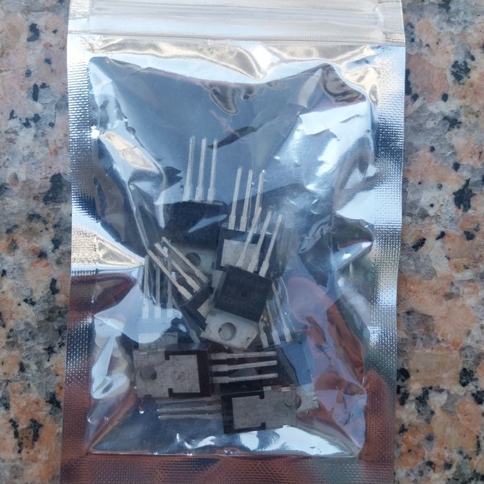 Transístor MOSFET CS100N03