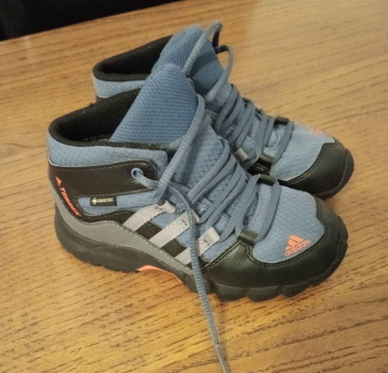 Buty Terrex Mid GORE-TEX Hiking Shoes IF7525 Wonste/Grethr/Impora
Odbi