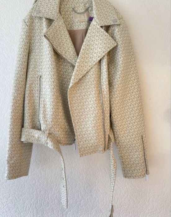 Продам кожаную моногамнаю куртку Michael Kors! Оригинал! Недорого!