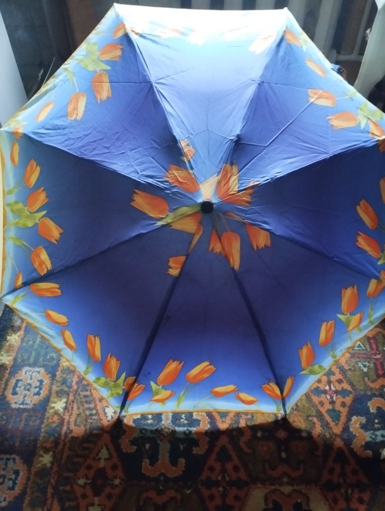 Продам  зонты в хорошем состоянии