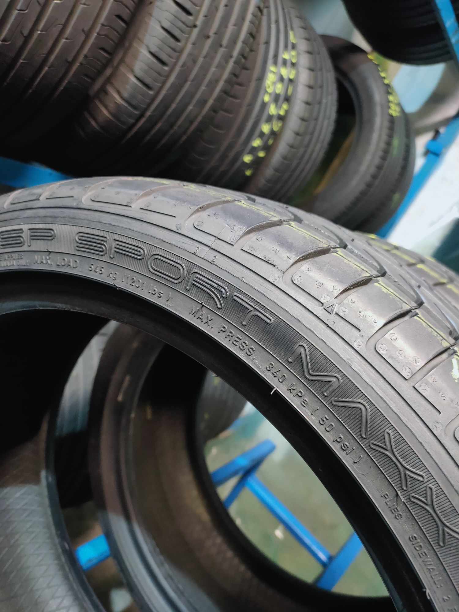 215/40R17 Dunlop SP Sport Maxx TT 2012r 7mm