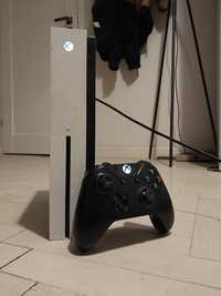 Xbox one s 500gb +fifa 18 +kontroler