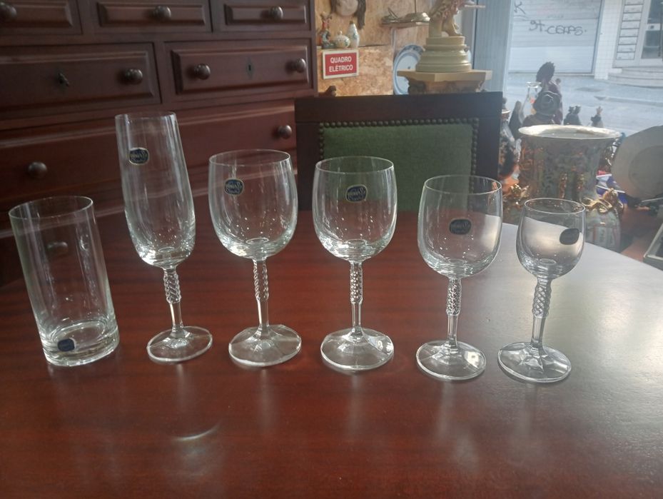 Serviço de copos de cristal da bohemia