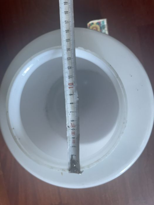 Плафон белый для светилтника  высота 12,5 см диаметр ободка 15 см