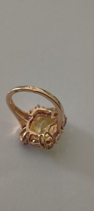 Anel em prata com pedras