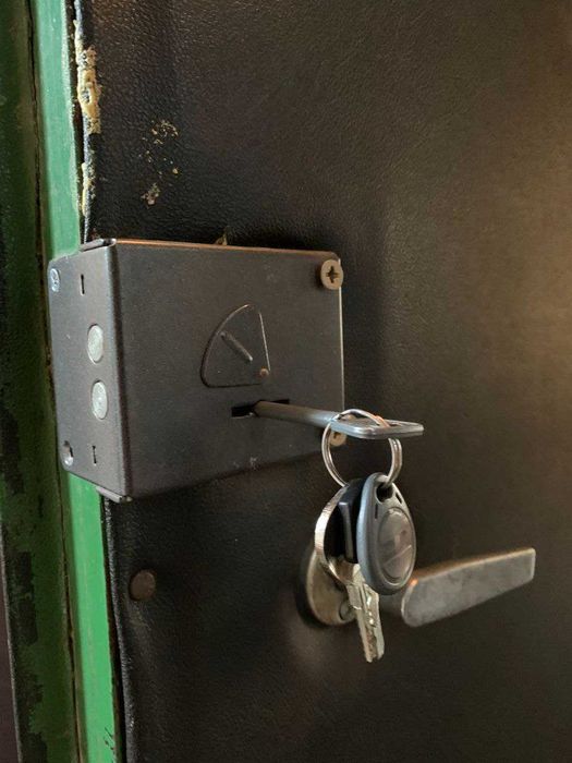 Замок заклинив? Ми відкриємо будь-що!