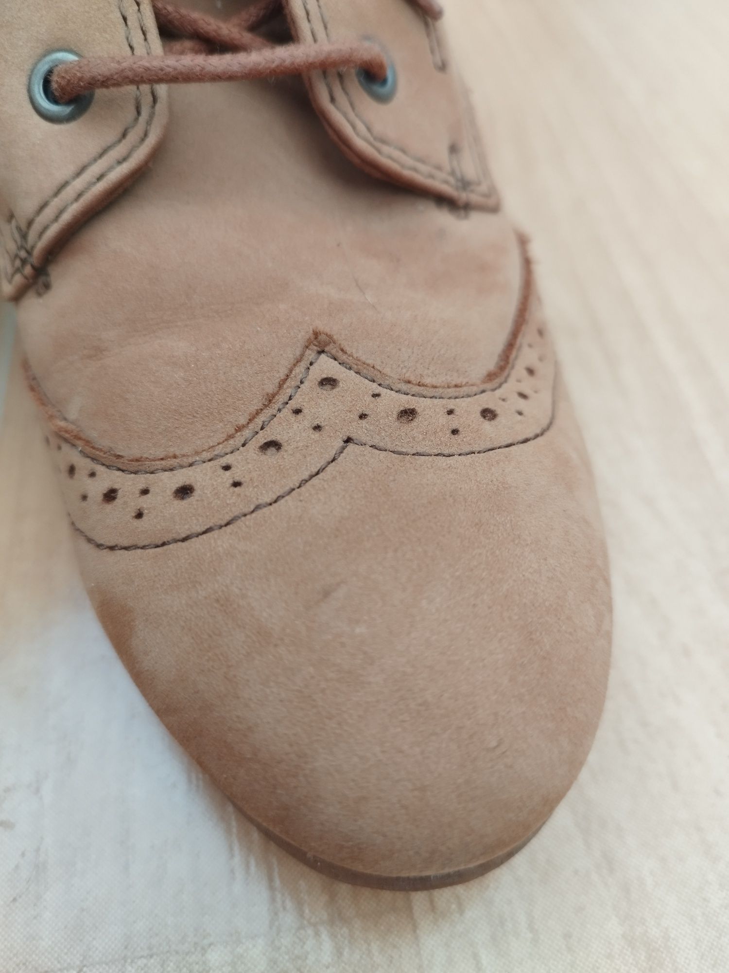 Lindos botas pelo tornozelo de camurça Esprit.Estado muito bom .Tamanh
