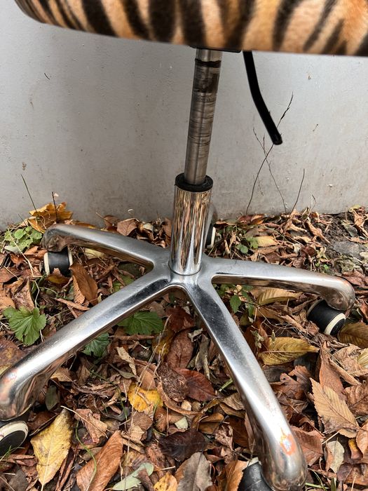 Крісло для  салону  в салон