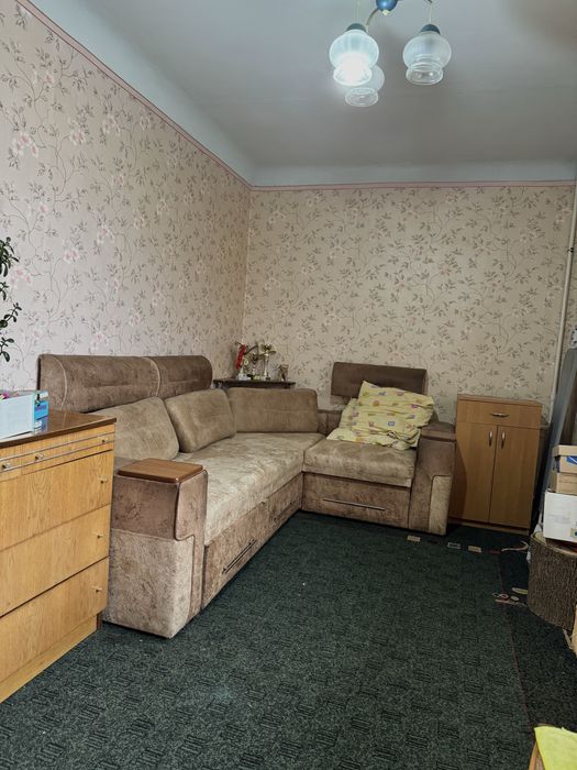 Терміново продам 2-х кімнатну в центрі міста