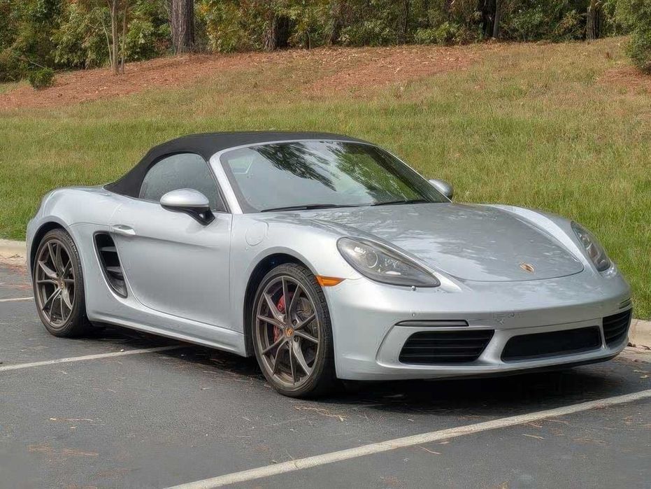 Porsche 718 Boxster S      2017