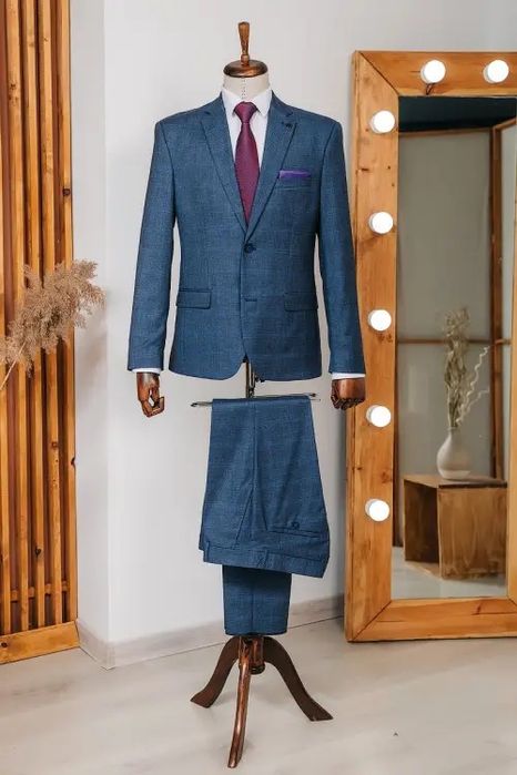 Костюм чоловічий синій в клітинку класичний