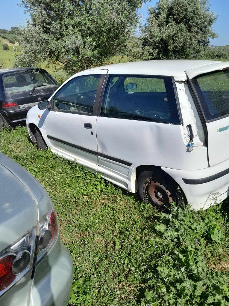 Carros para peças BMW também