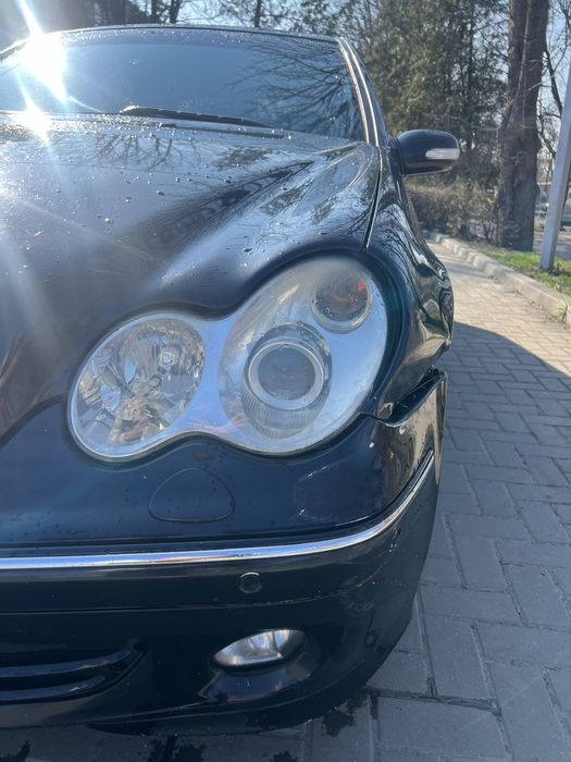 Продам mercedes c 220 w203 2.2 cdi
