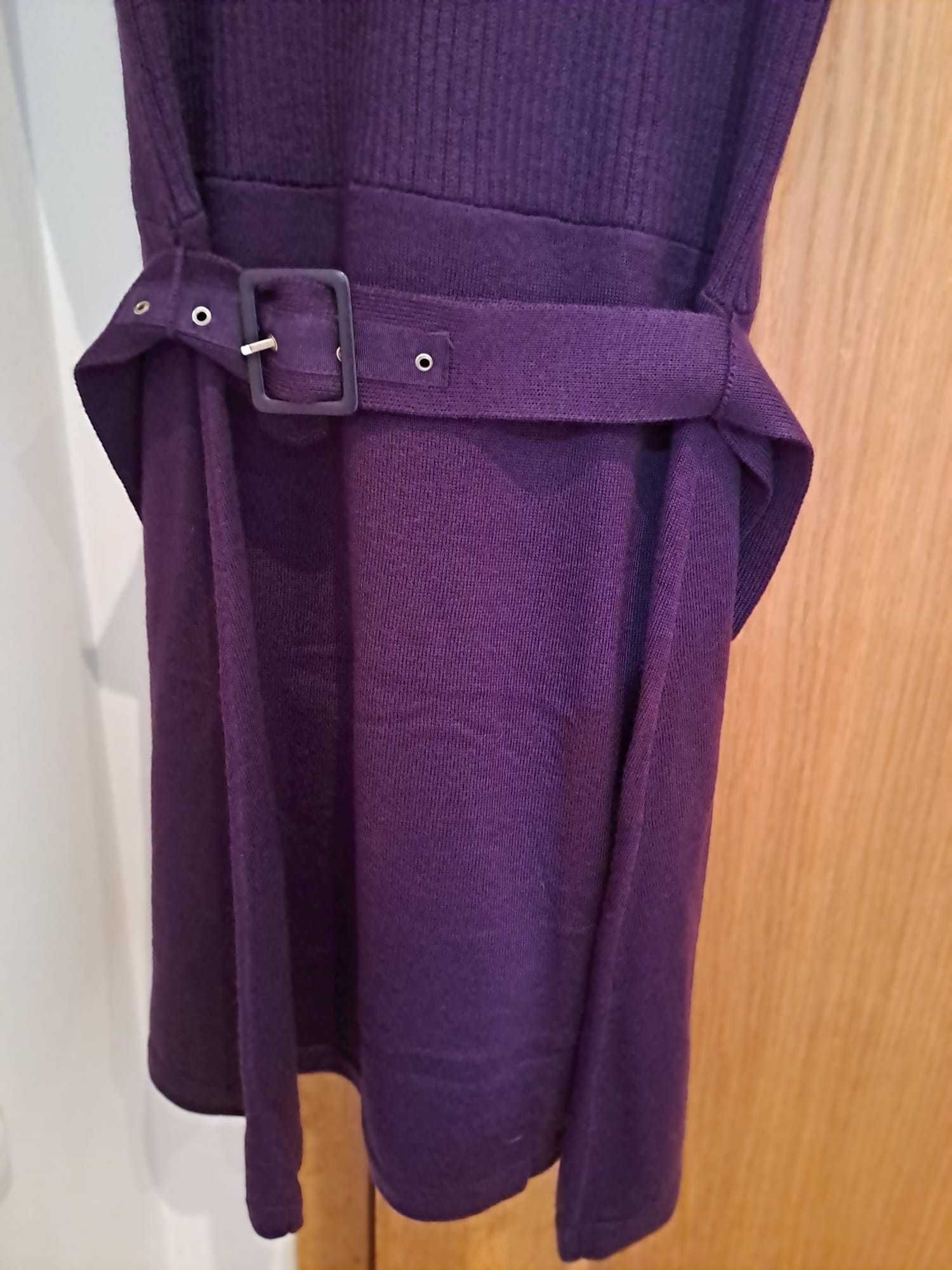 Vestido de malha roxo com cinto de cintura descida