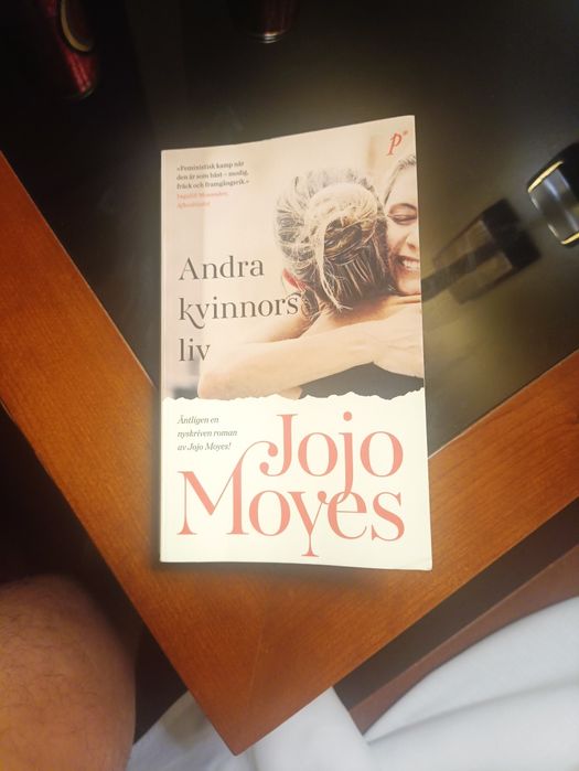 Livro Sueco Jojo Moyes