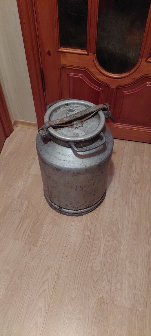 Продам бидоны  алюминевые.