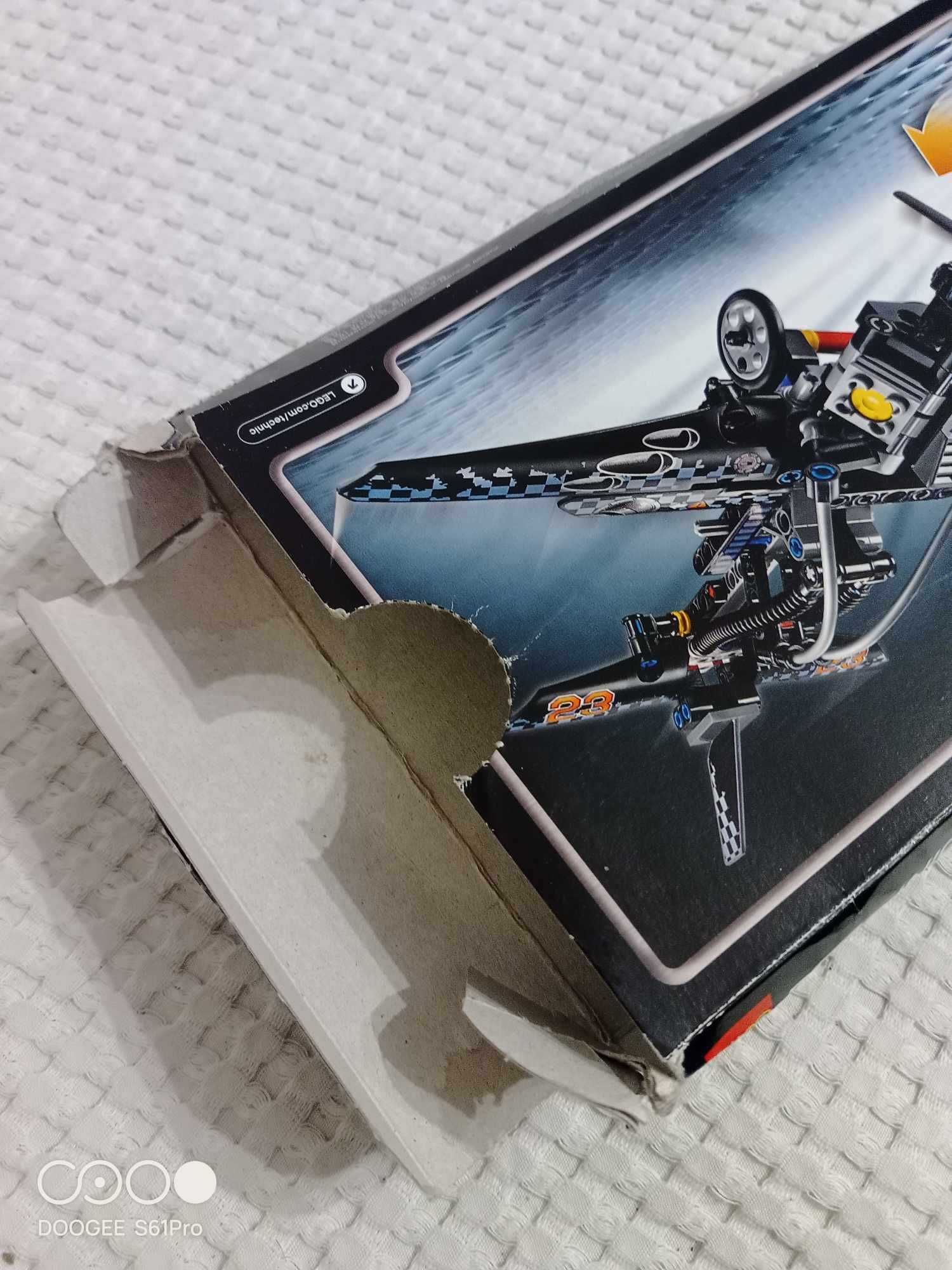 LEGO Technic Poduszkowiec. Zestaw nr 42002. Wiek 8-14