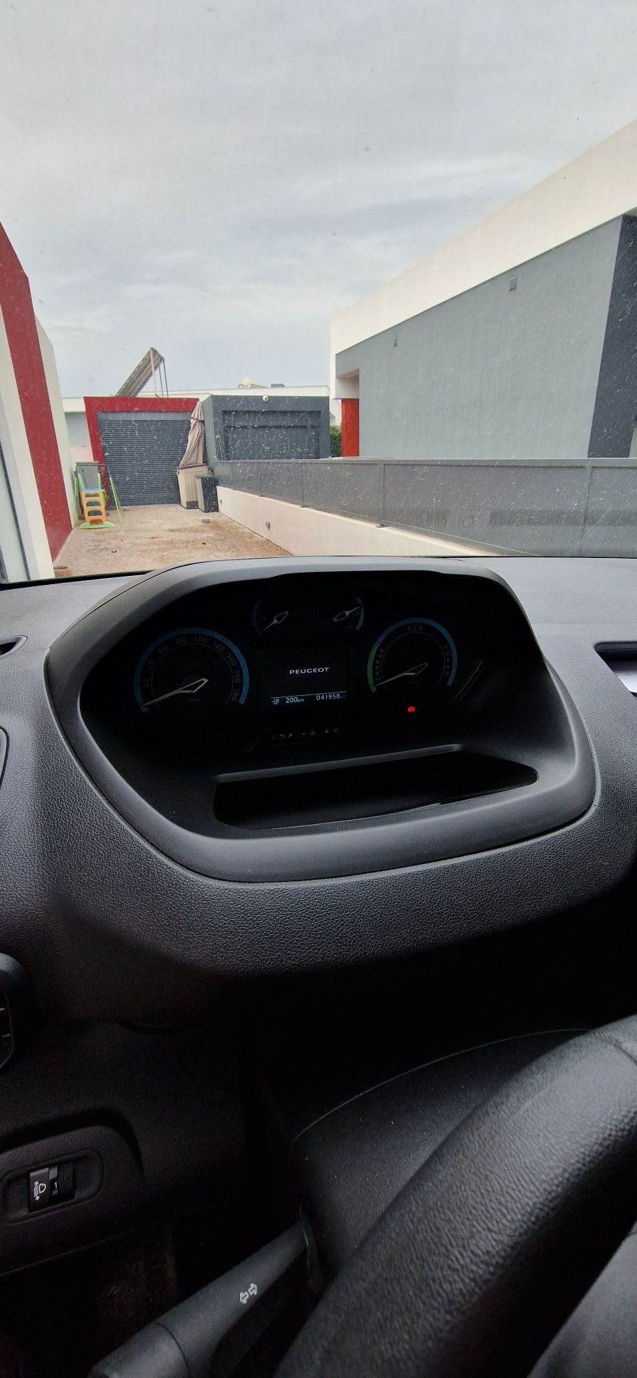 Peugeot e-Rifter 2022