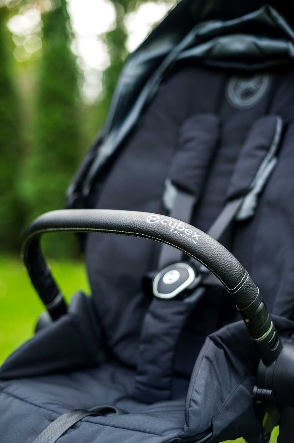 Cybex Priam 4.0 Chrome Black Spacerówka + Gondola Priam 4.0 Deep Black