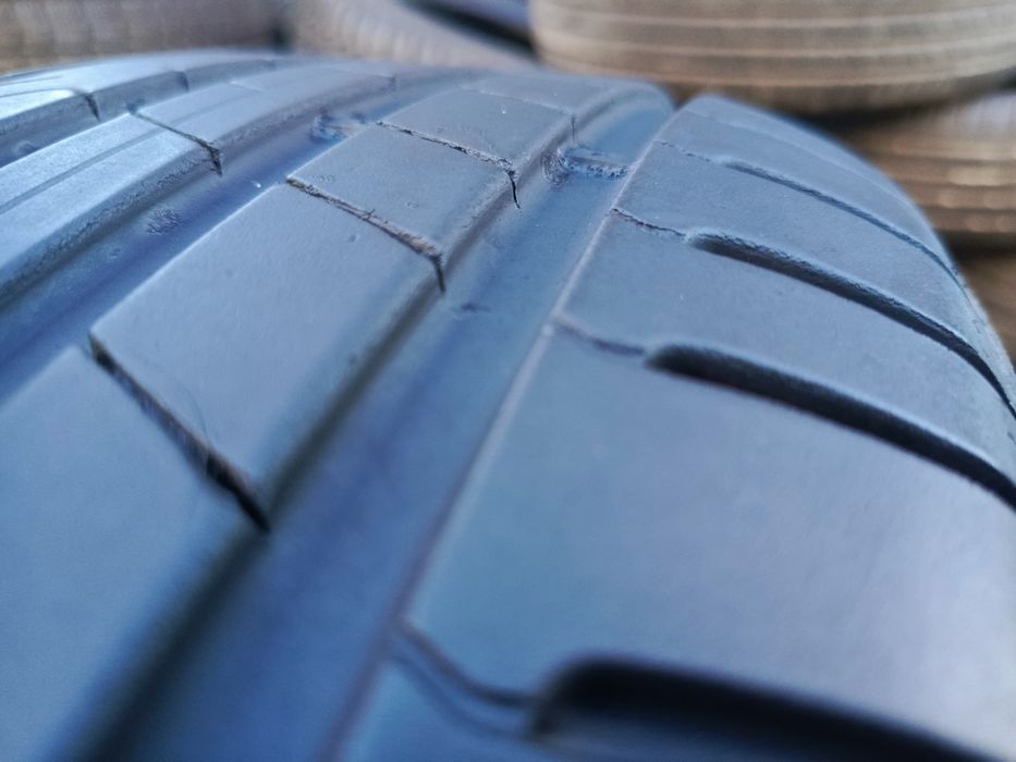 Sprzedam bardzo ładne opony Pirelli 235/50 r20