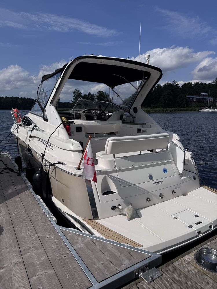 Jacht motorowy Regal 3060