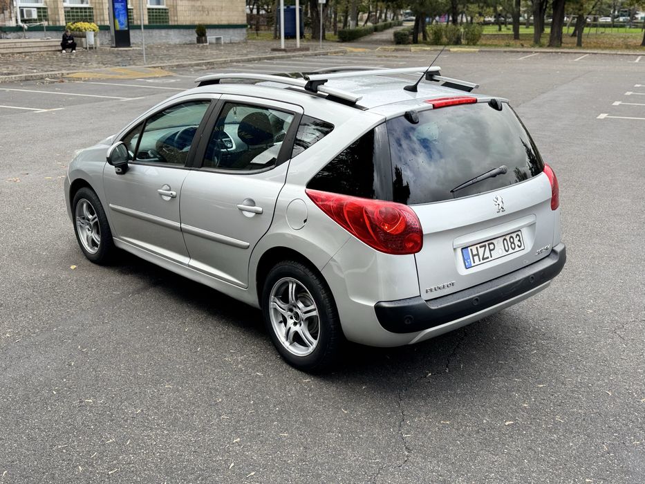 Peugeut 207, 1.6 Т-Дизель 2011 Сел поехал!