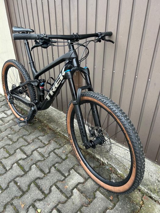 Rower Trek Fuel EX 9.7  L  Karbon 29  cali