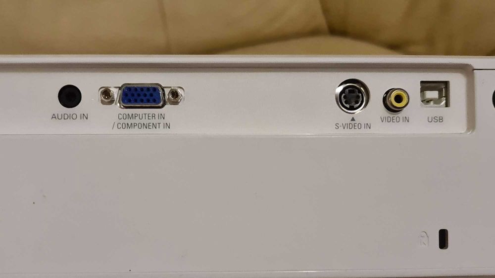 проектор Sanyo (майже новий)