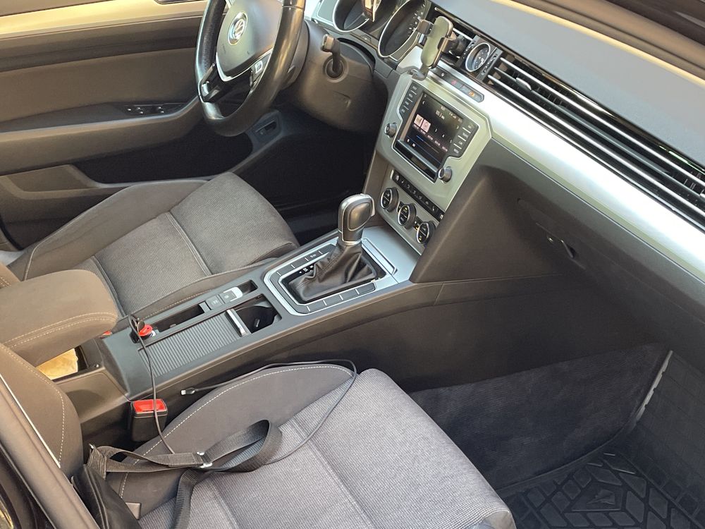 Volkswagen Passat 2017 року випуску, дизельний двигун 2.0 TDI