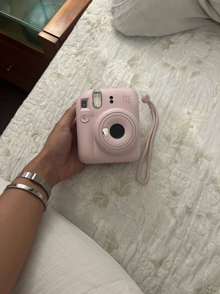 Instax Mini 12 Rosa – Semi nova + case