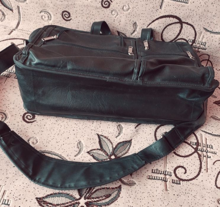 Портфель-сумка .