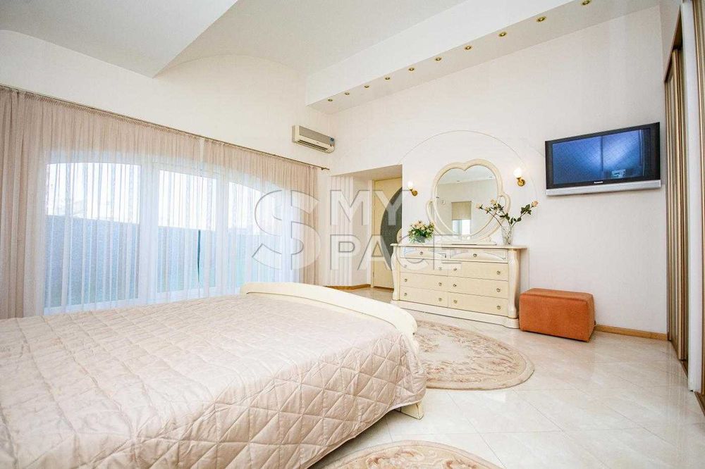 4к. з терасою 253м2 Володимирська Тарасівська Саксаганського Центр