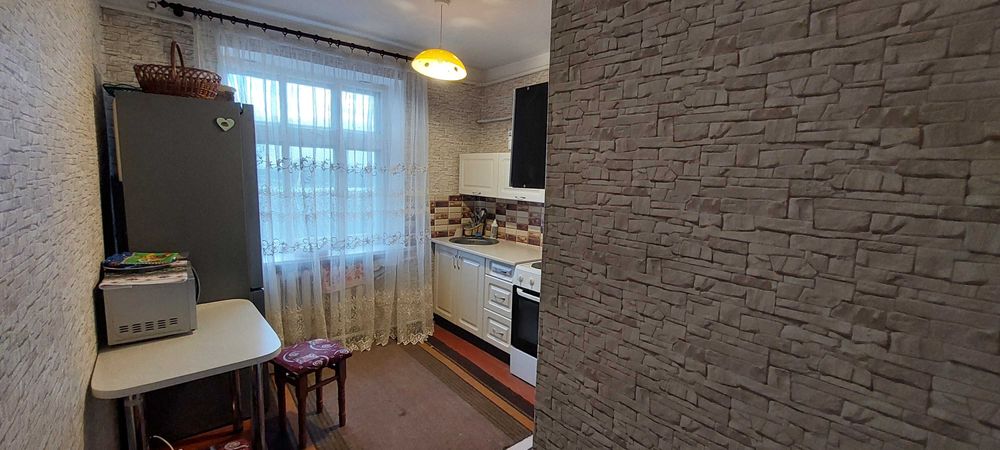 Продам квартиру в с.Хролин