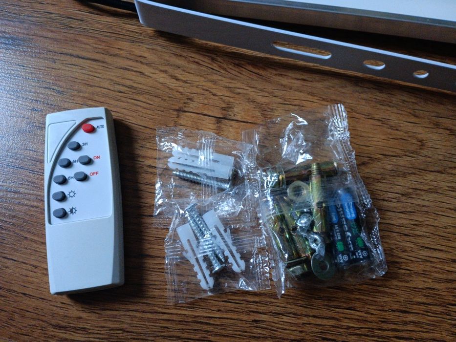 Потужний світильник на сонячній батареї 100-200ват , пожектор, LED