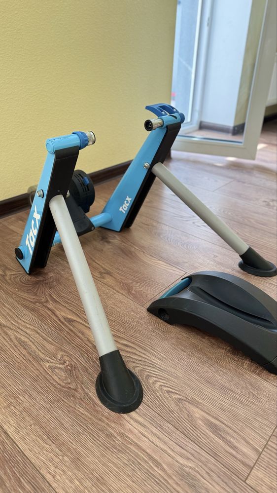 Велотренажер Tacx Boost Trainer | велостанок