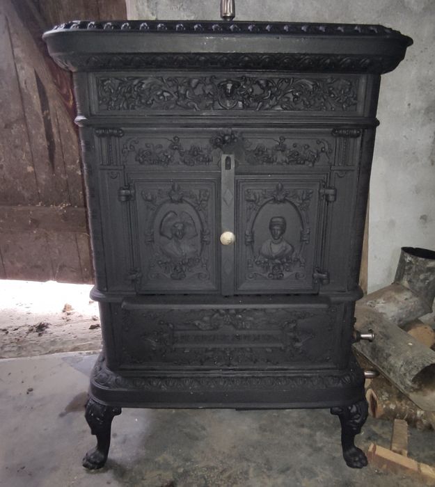 Żeliwna koza / piec ozdobny – styl retro