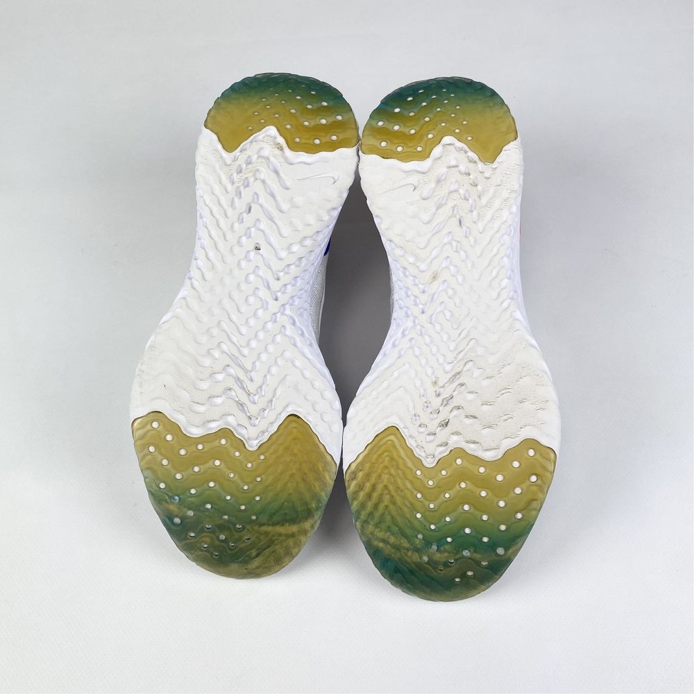 Кросівки Nike Epic React Flyknit AQ0067-101 оригінал р 42 / 27 см білі