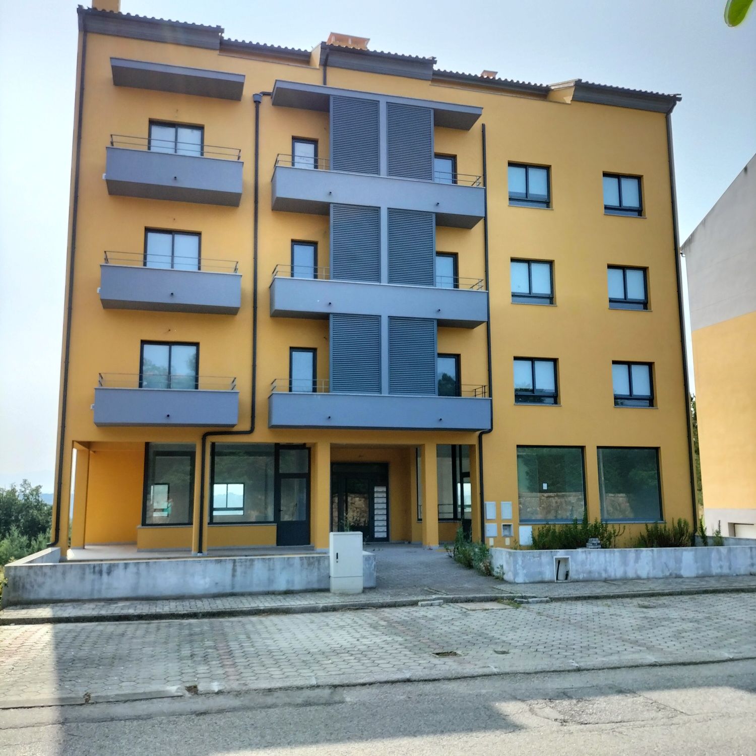 Lote de terreno na urbanização da Catraia.